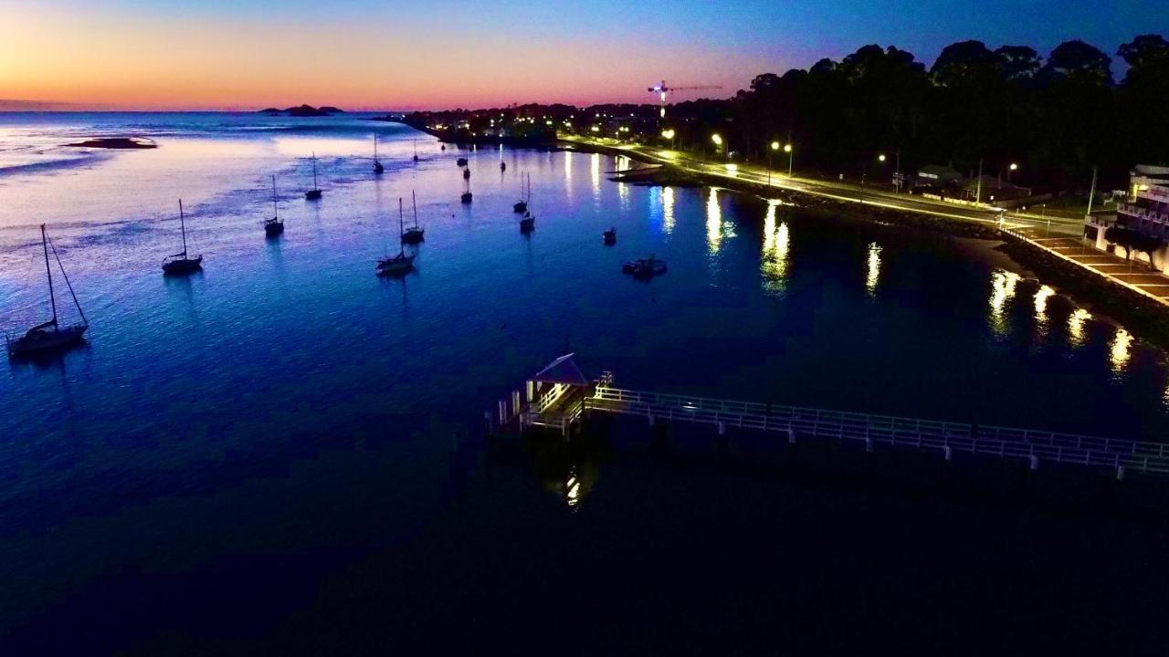 Zorba Waterfront Motel Batemans Bay Buitenkant foto