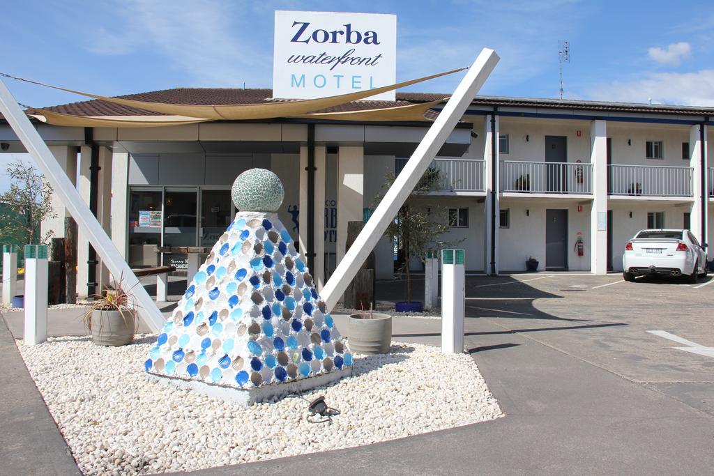 Zorba Waterfront Motel Batemans Bay Buitenkant foto