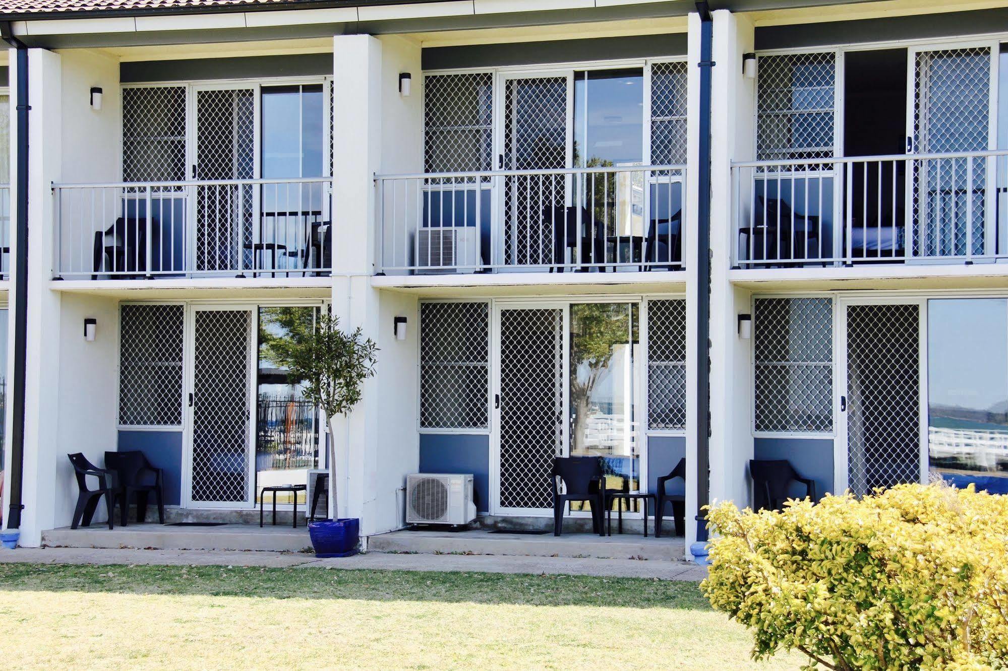 Zorba Waterfront Motel Batemans Bay Buitenkant foto