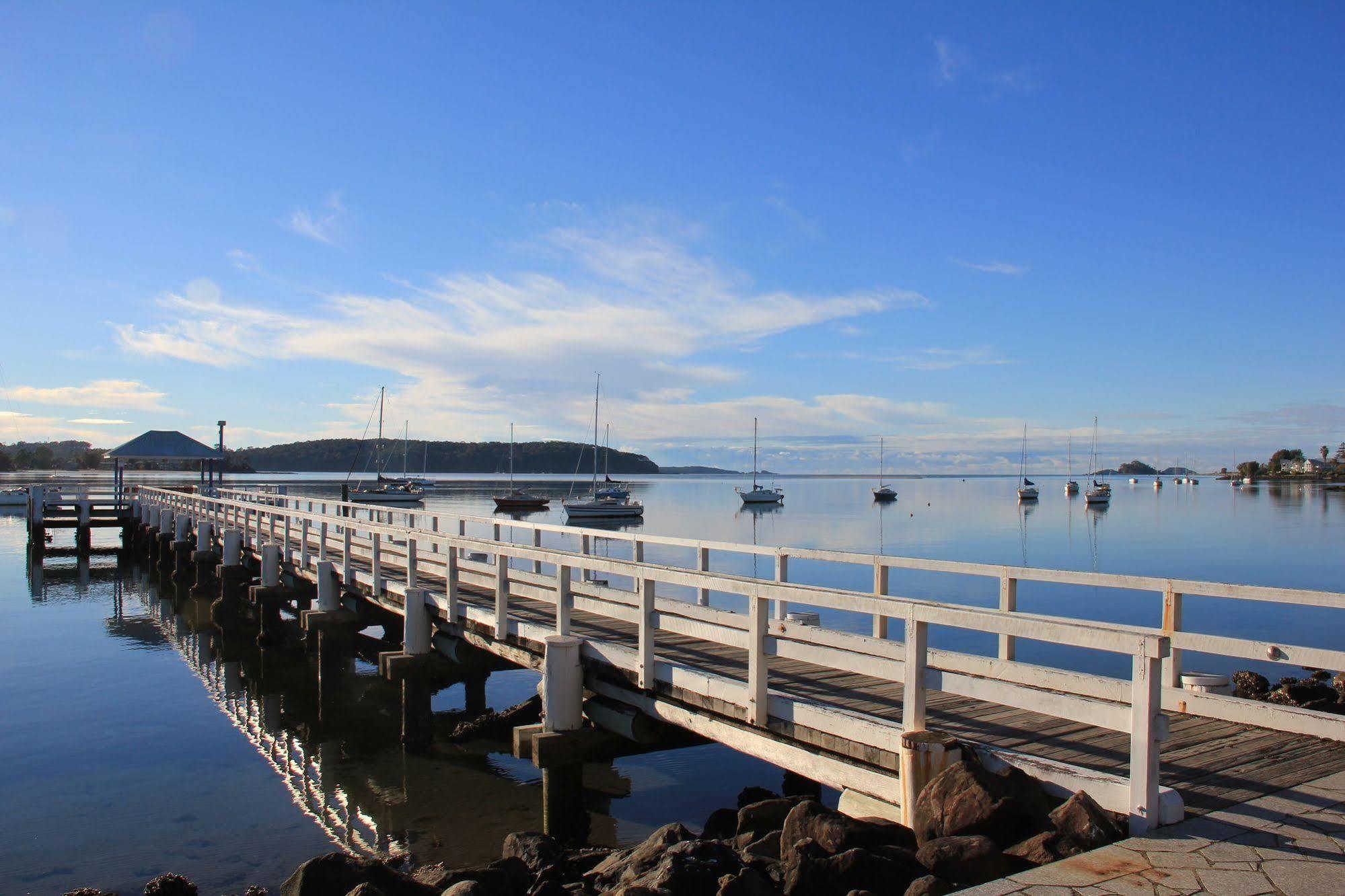 Zorba Waterfront Motel Batemans Bay Buitenkant foto