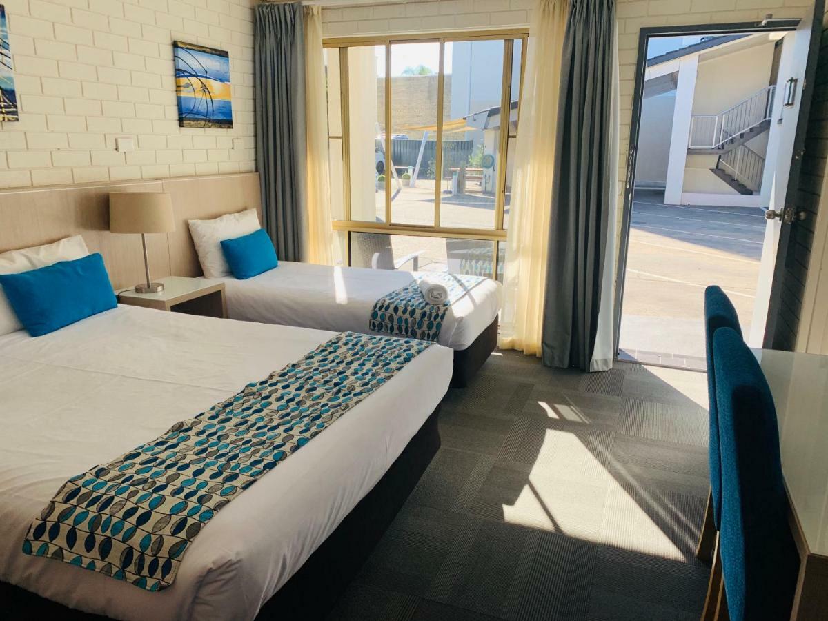 Zorba Waterfront Motel Batemans Bay Buitenkant foto