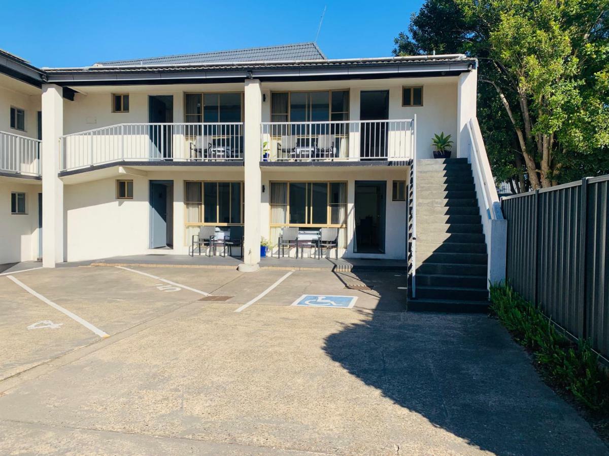 Zorba Waterfront Motel Batemans Bay Buitenkant foto